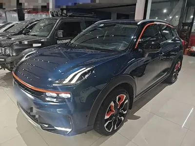 Lynk & Co 06