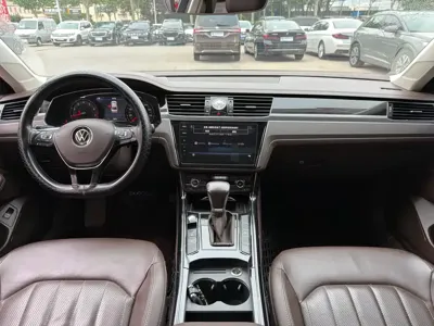 Volkswagen Phideon