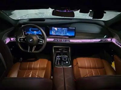 BMW i7
