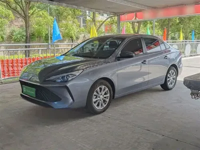 Roewe i5