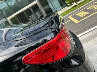 Toyota Reiz