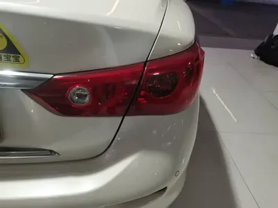 Infiniti Q50L