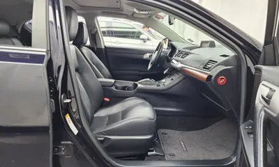 Lexus CT200h