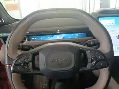 Lynk & Co Z10