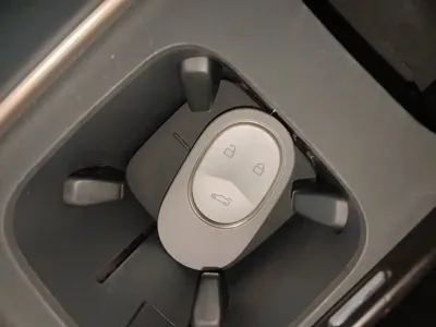 Nio ES8