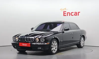 Jaguar XJ-8