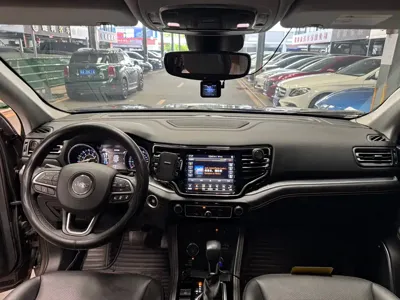 Jeep Grand Commander