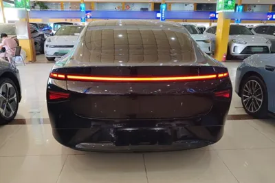 Xpeng P7