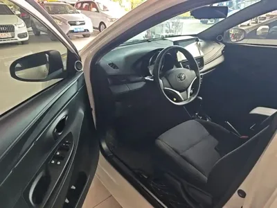Toyota Yaris L