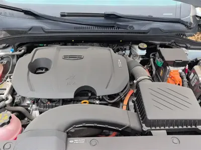 Geely L HiP