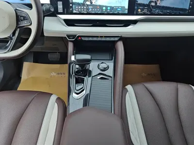 Geely Xingyue L