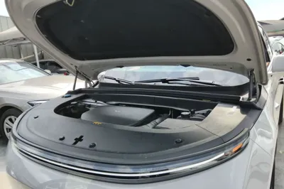 Li Auto L6