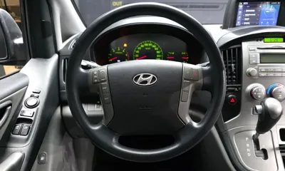 Hyundai Starex