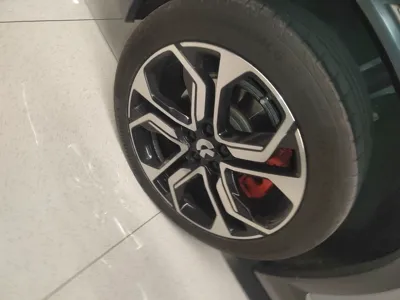 Nio ES8