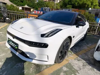 Zeekr 001