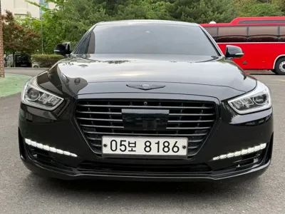 Genesis EQ900