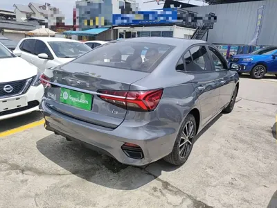 Roewe i5