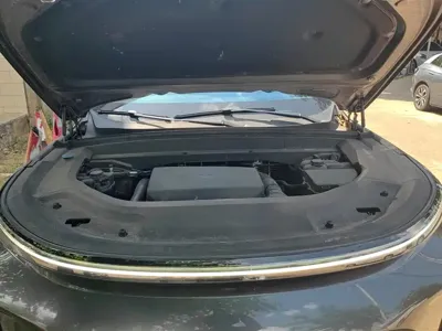 Li Auto Li L8