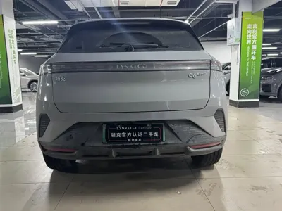 Lynk & Co 06 EM-P