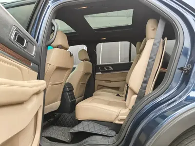 Ford Explorer (Import)