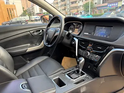 Venucia T90