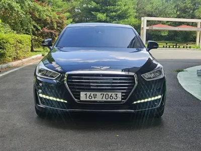 Genesis EQ900