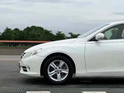 Toyota Reiz