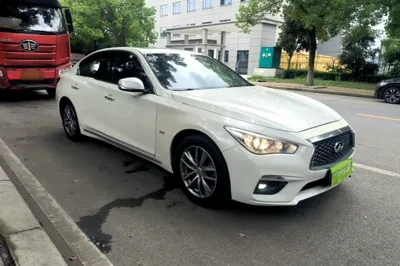 Infiniti Q50L