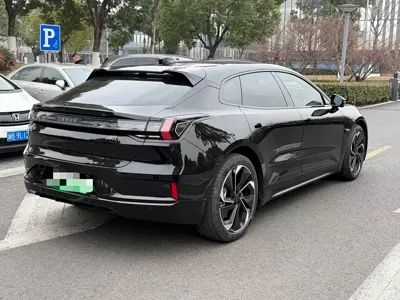 Zeekr 001