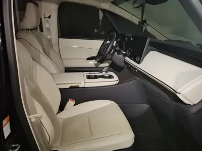 Lexus LM