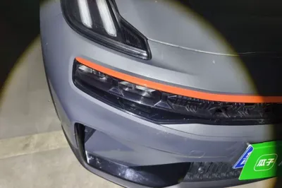 Lynk & Co 06