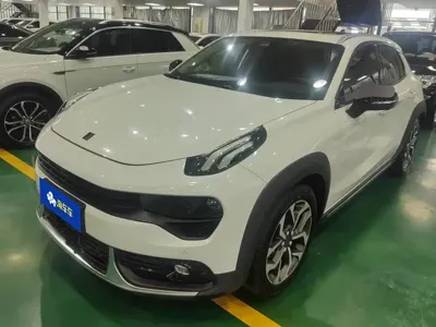 Lynk & Co 02