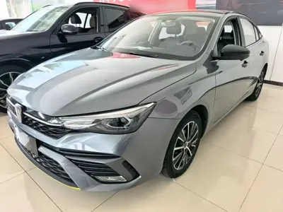 Roewe i5