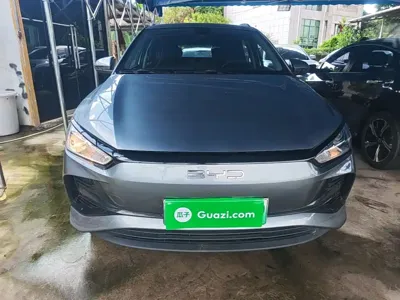 BYD e2