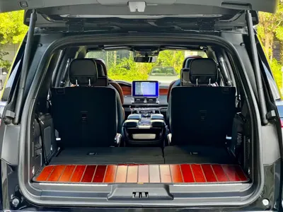 Lincoln Navigator