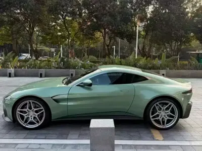 Aston Martin V8 Vantage