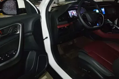 Dongfeng Aeolus AX7
