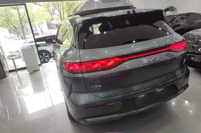 BYD Tang L