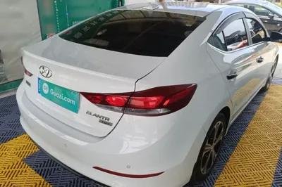Hyundai Elantra (6th Generation