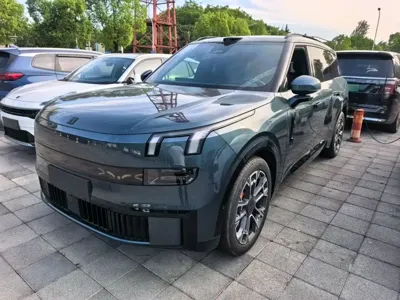 Lynk & Co 领克900