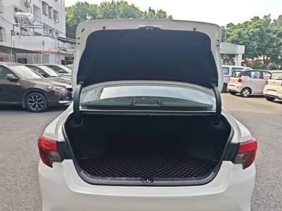 Toyota Reiz