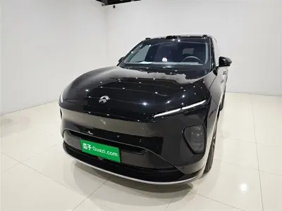 Nio ES8