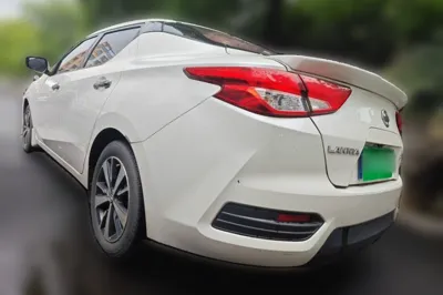 Nissan Lannia