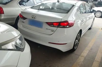 Hyundai Elantra (6th Generation