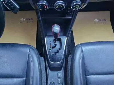 Toyota Yaris L