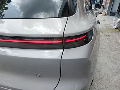Li Auto L6