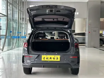 BYD e2