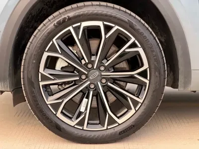 Geely Xingyue L