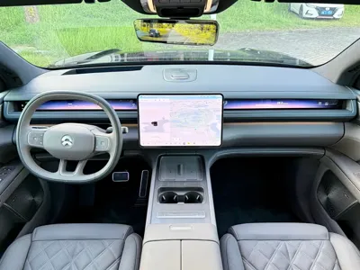 Nio ES8