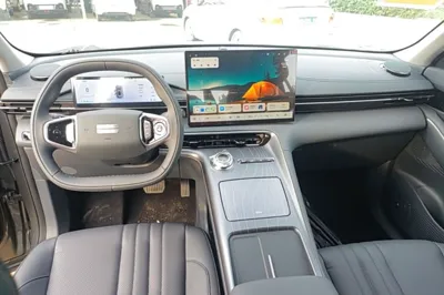 Geely Galaxy E5